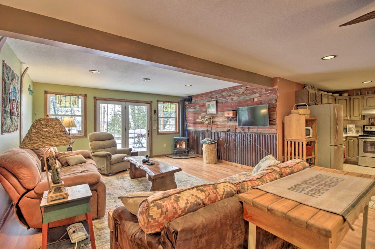 Lakefront Deer River Apt With Dock, Fire Pit And Patio Exterior foto