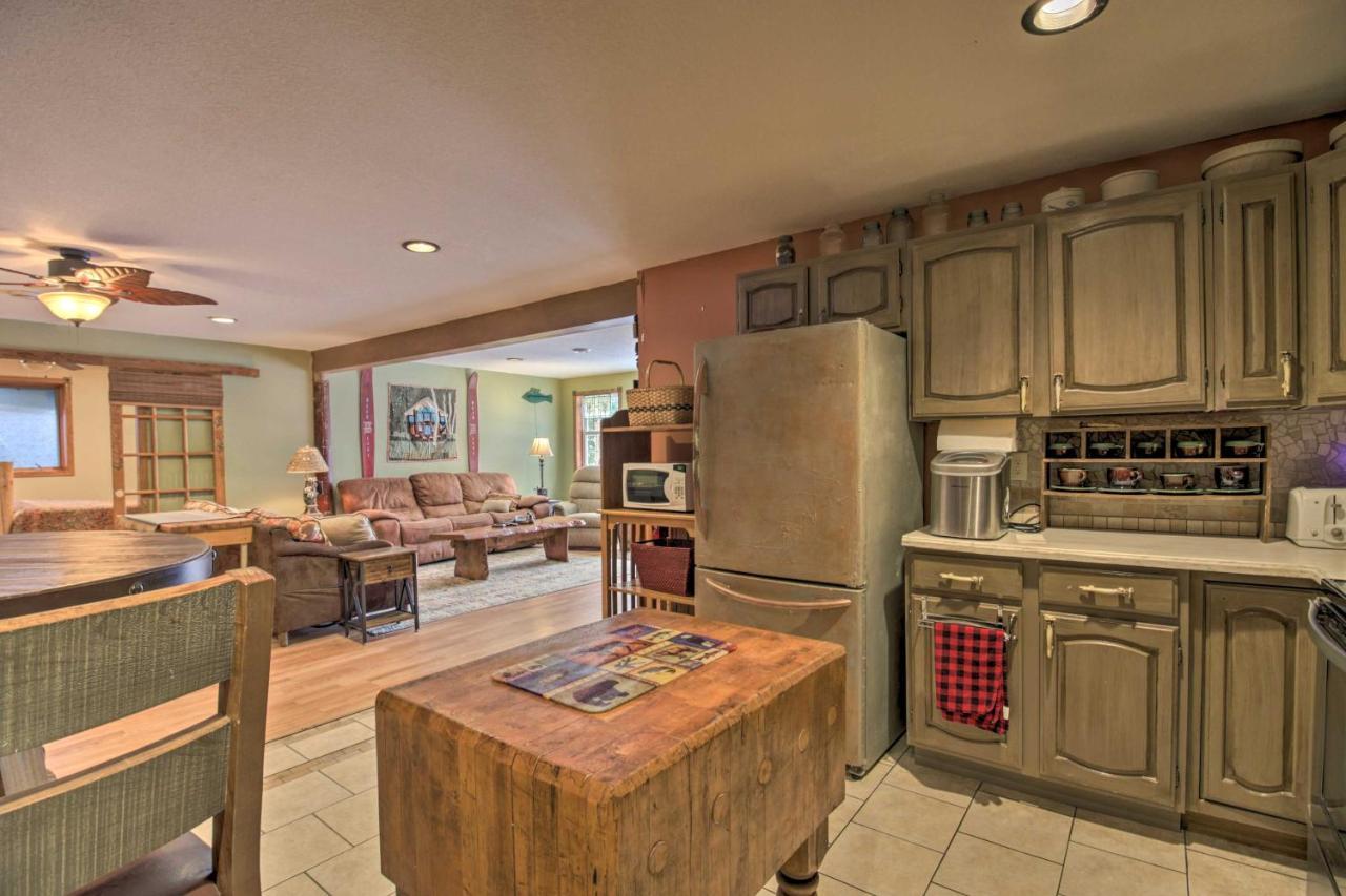 Lakefront Deer River Apt With Dock, Fire Pit And Patio Exterior foto