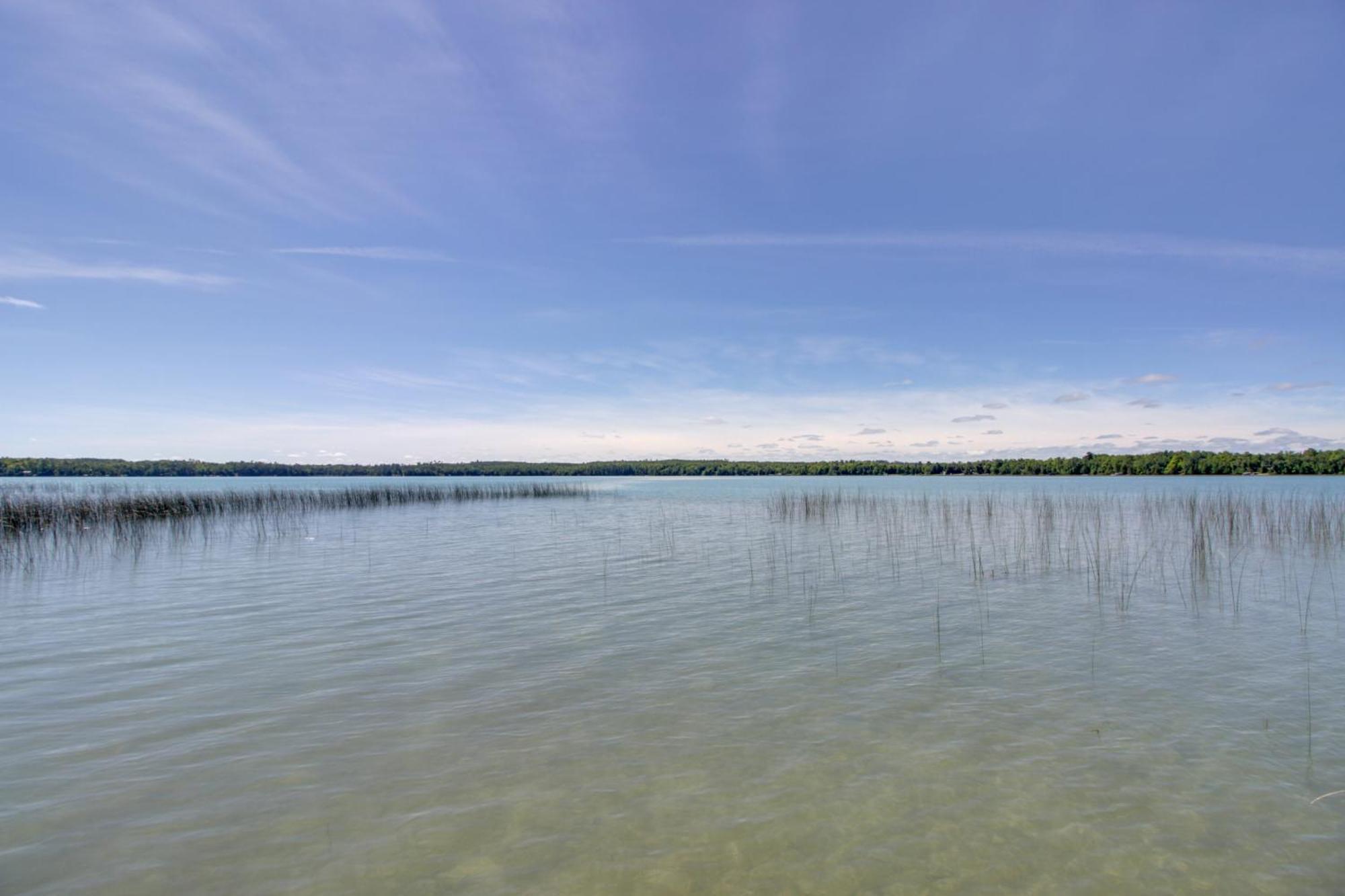 Lakefront Deer River Apt With Dock, Fire Pit And Patio Exterior foto